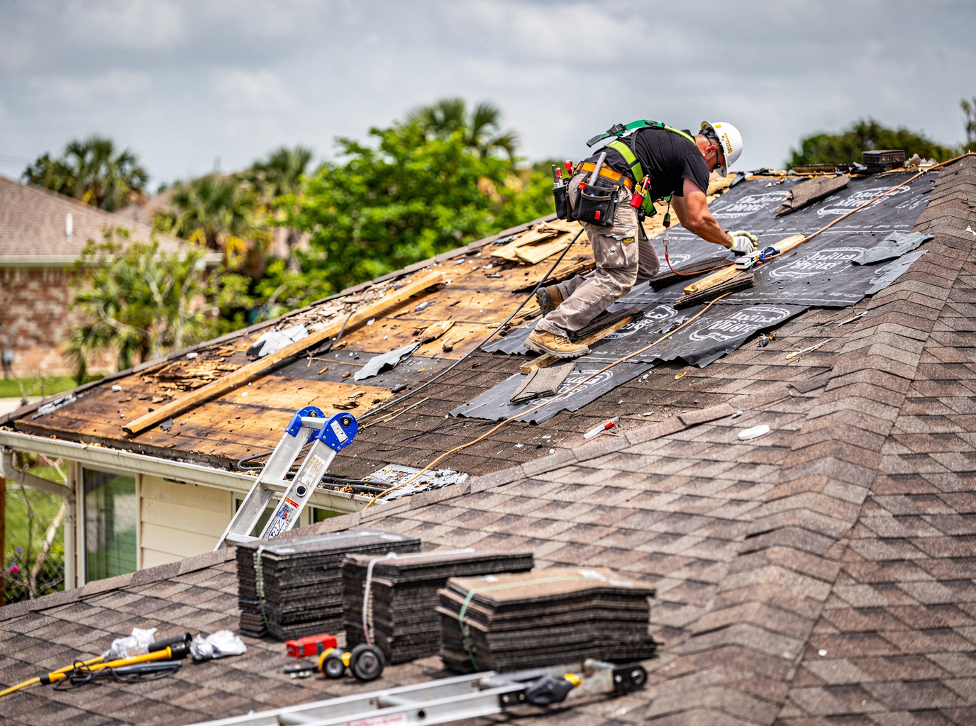 Roof Replacement in nederland tx